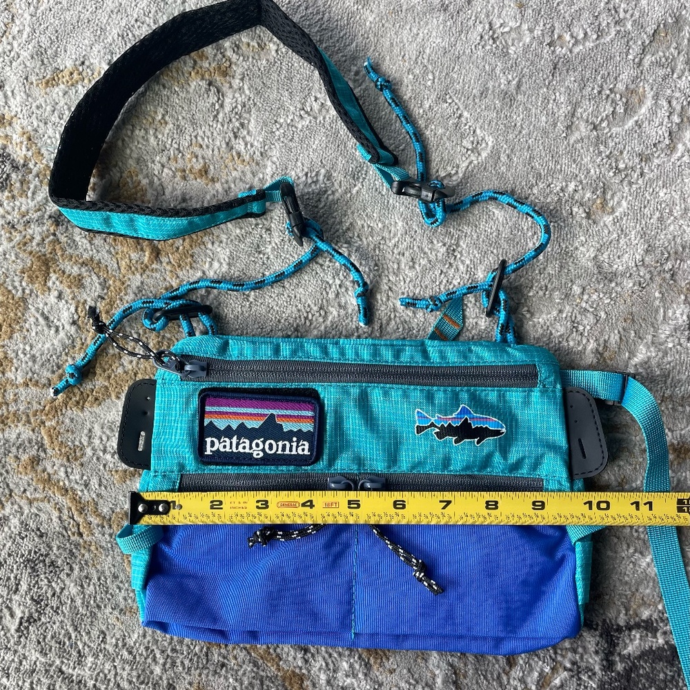 Patagonia Mini Shoulder Strap Bag - Picture 4 of 6